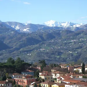 https://nel-cielo-di-barga.it-tuscanyhotel.com
