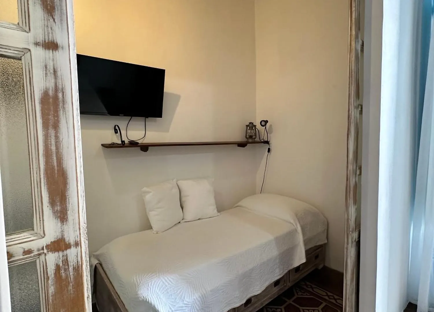 Antica Dimora Santa Marina Salina Bed & Breakfast